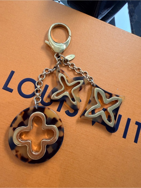 Louis Vuitton Accessories - Louis Vuitton Tortoiseshell and Gold Monogram Charm Keychain